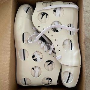 Vans Sk8-Hi Cage Polkadot Vlt L. Size 8 mens, or 9.5 US women.